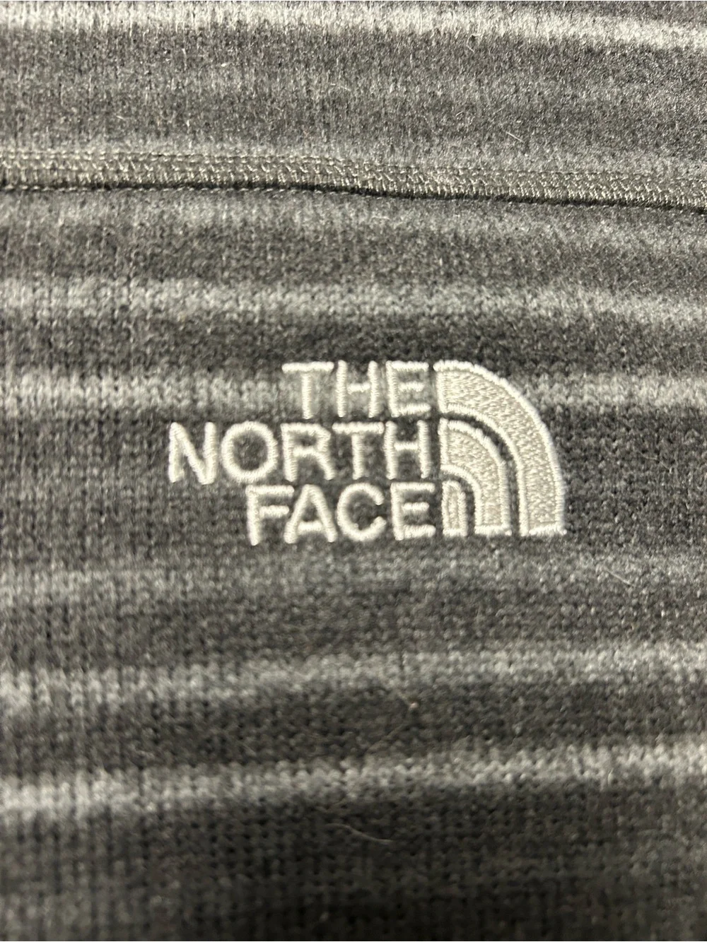 The North Face Men's L Gray Striped Half-Zip Fleece Pullover
